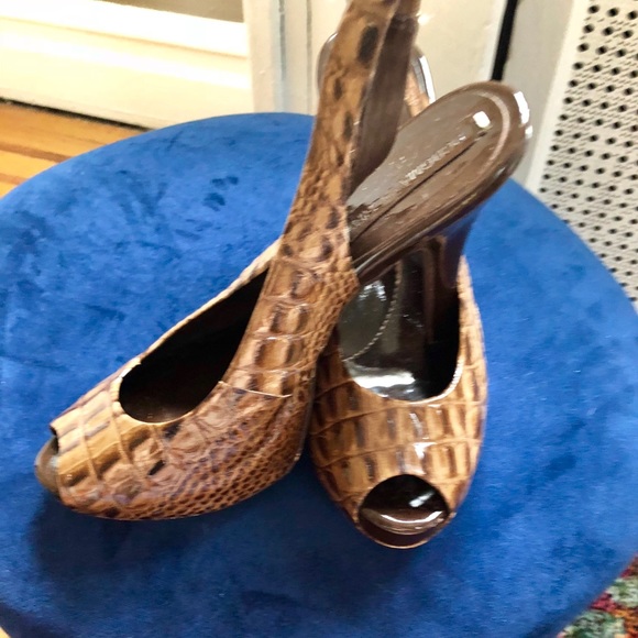 BGBG heels USeD - Picture 2 of 3